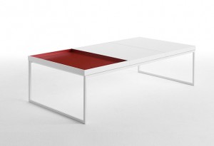 Mesa de centro en blanco y rojo